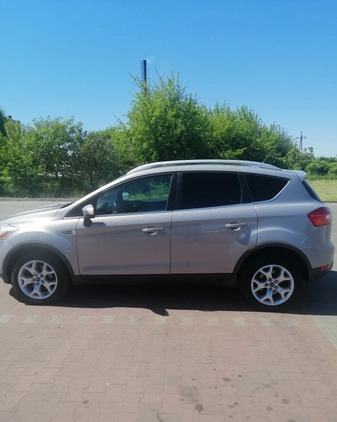 Ford Kuga cena 38500 przebieg: 204000, rok produkcji 2011 z Kłodzko małe 137